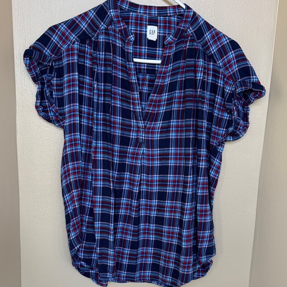 GAP Tops - GAP Navy & Red Checkered top Size XS